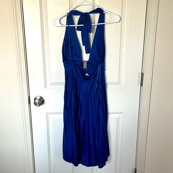 Cache dress. - Picture 3 of 6